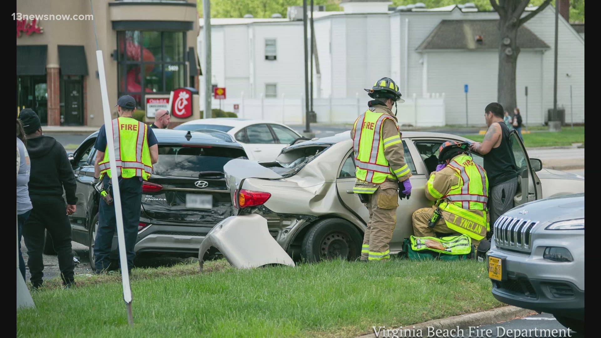 Three-vehicle accident leaves 1 injured in Virginia Beach | 13newsnow.com