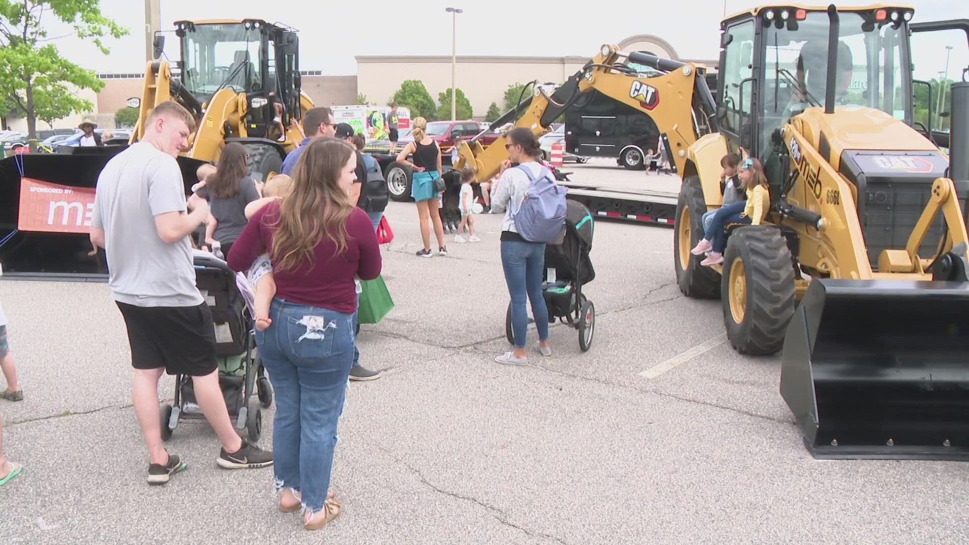 Kids of all ages get a chance to 'Touch-a-Truck' at event in Chesapeake ...