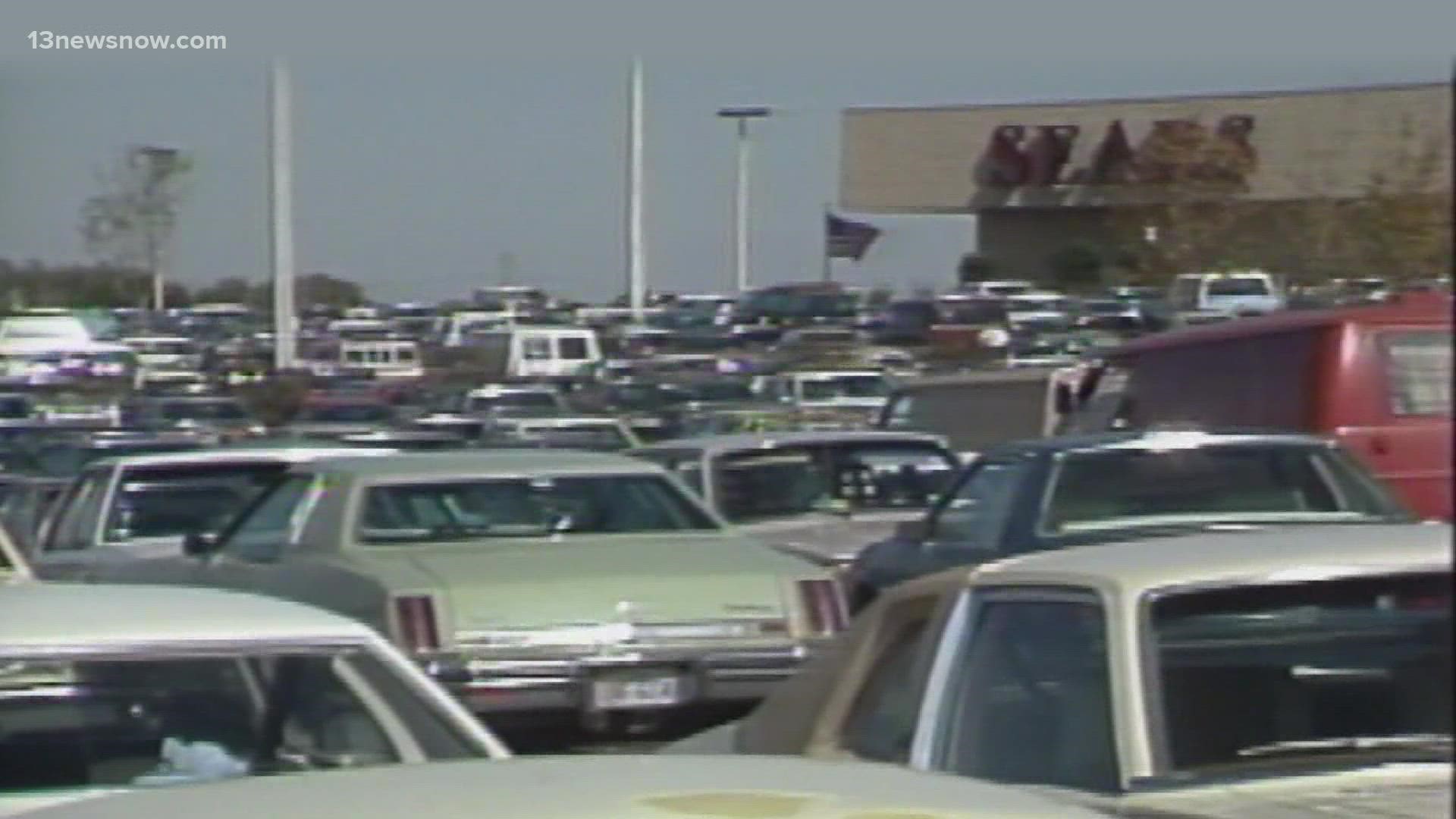 October 7 marks the 40th anniversary of Greenbrier Mall in Chesapeake, so Philip Townsend takes us back to Opening Day, back in 1981.