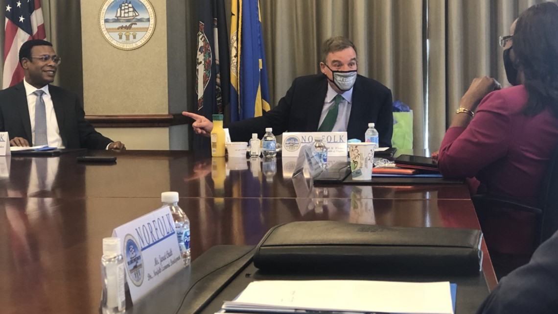 Senator Warner meets with Norfolk's St. Paul's redevelopment project team to hear progress update