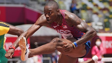 Chesapeake's Holloway advances to 110m hurdle finals at Tokyo Olympics