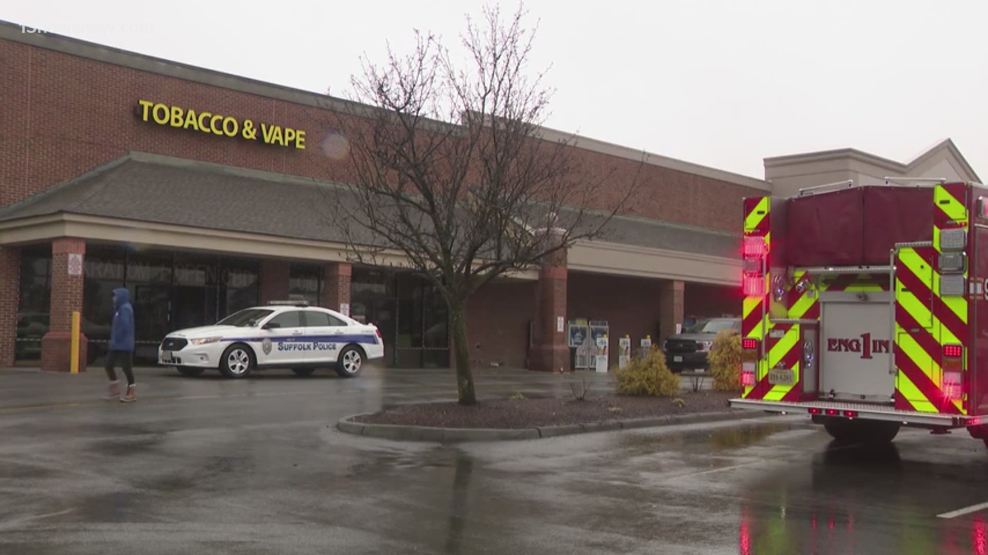 Because of a car crash, shops at the Oak Ridge Shopping Center in Suffolk could stay closed for some time. 13News Now Anne Sparaco has more.