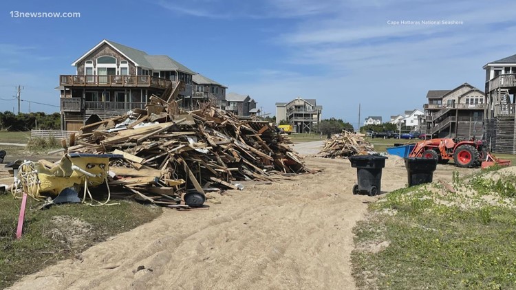 Cleanup underway after houses collapse into the ocean in Rodanthe