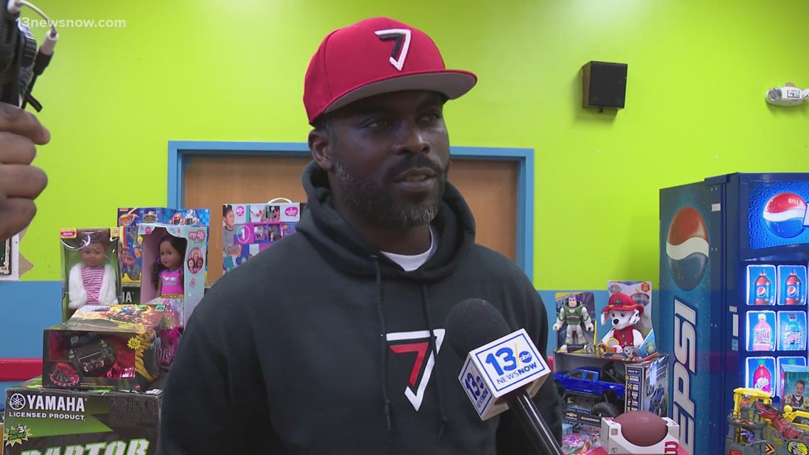 Michael Vick to speak to local youth Friday, community split on visit