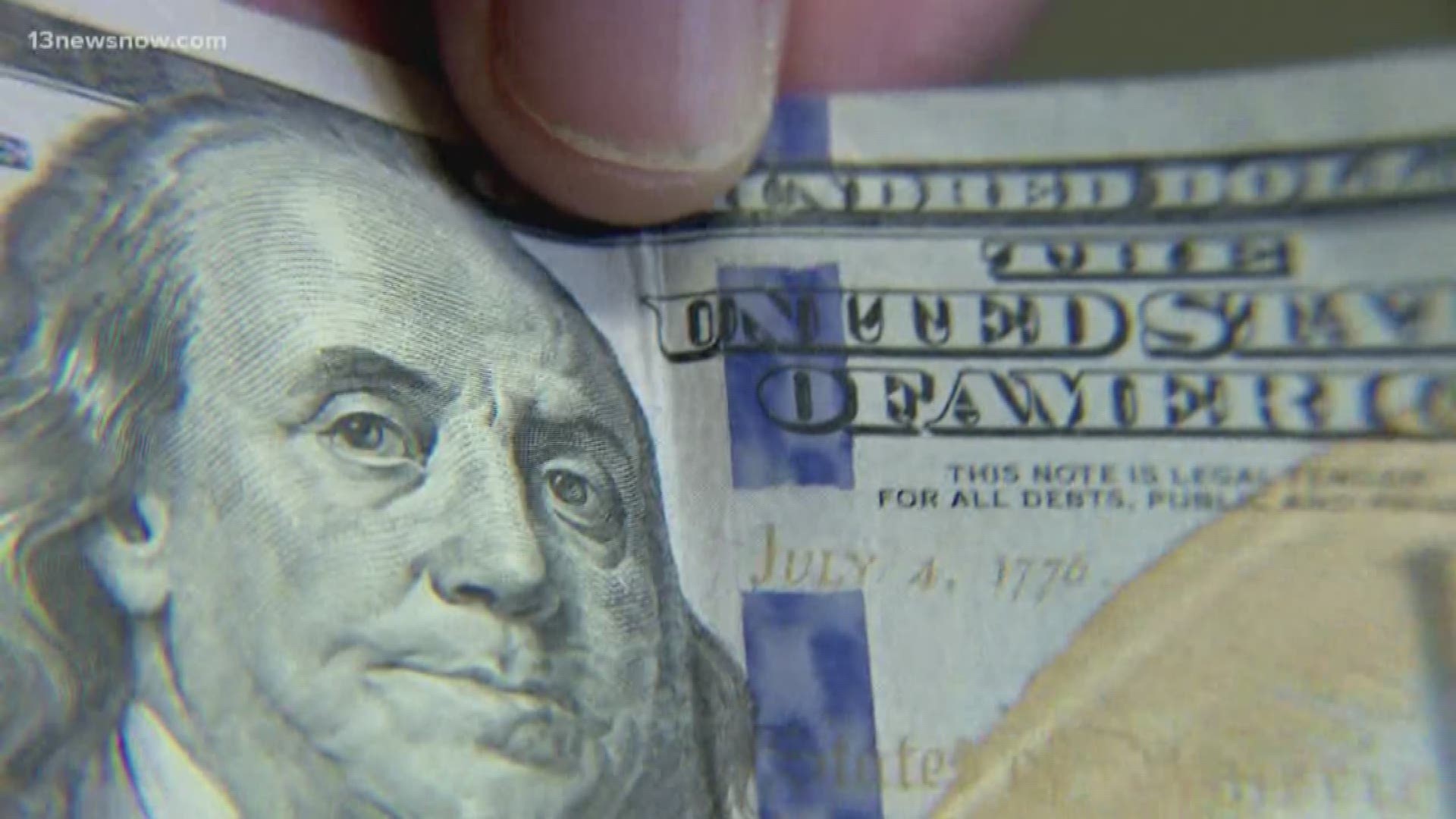 Police are urging shoppers to take a few extra minutes to make sure they're not getting counterfeit bills. Police provided some tips on what to look for.
