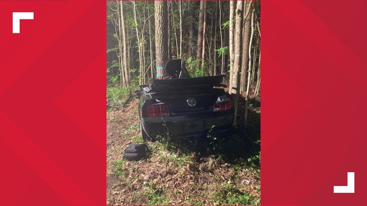 17-year-old boy killed after Ford Mustang crashes into tree in Accomack County