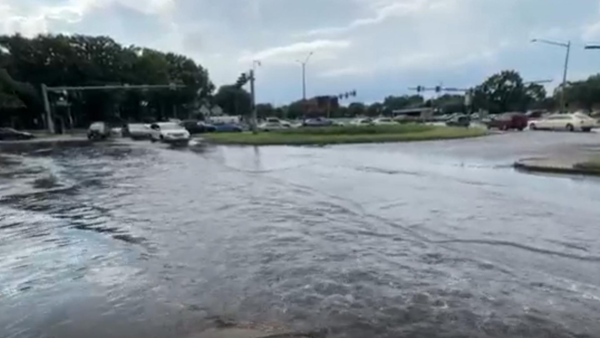 13News Now photojournalist Michael Woodward captured flash flooding at a busy intersection in Norfolk, Virginia.