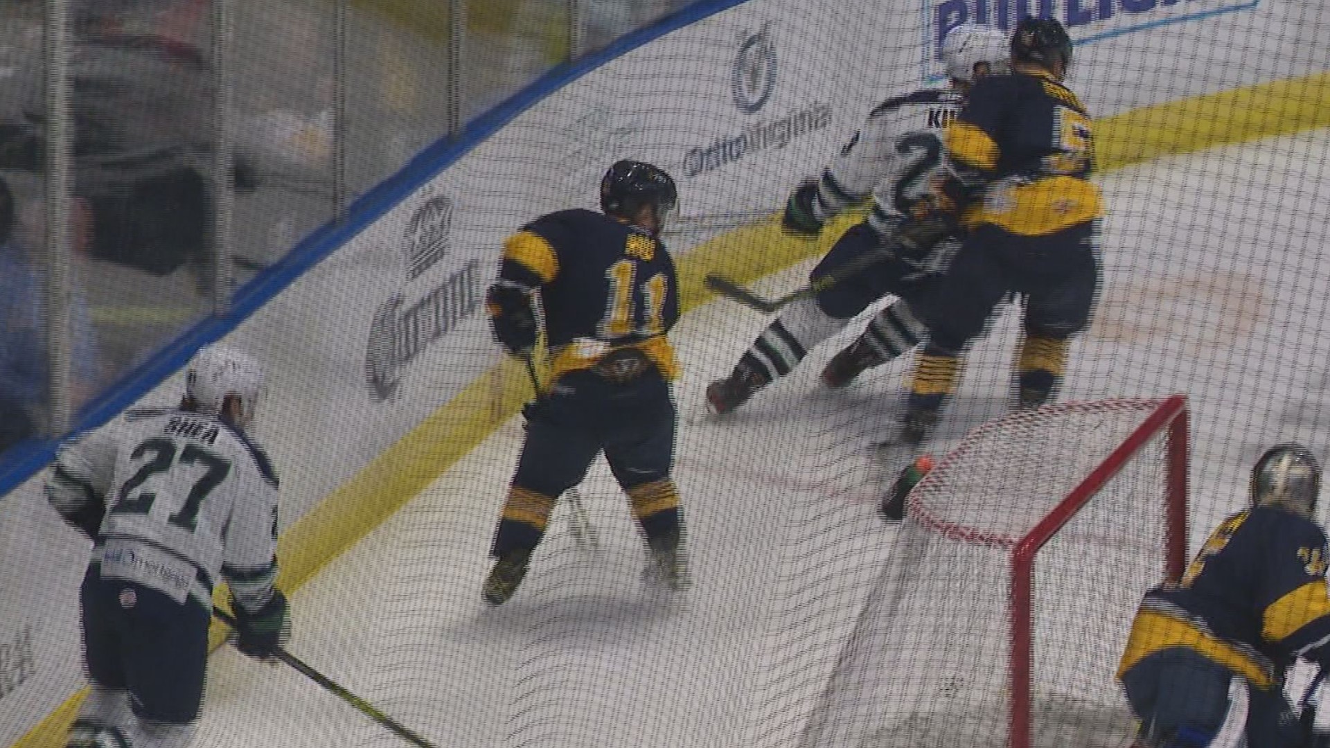 Norfolk got a score back in the second period when they managed a power play goal at the 6:59 mark from Billy Constantinou to narrow things at 2-1.