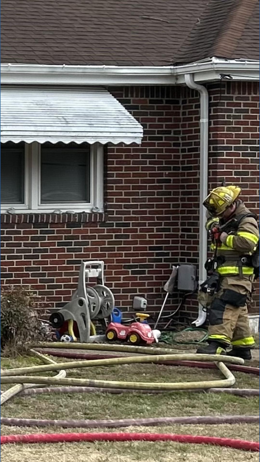 8 people displaced after house fire on Sedgefield Drive in Norfolk ...