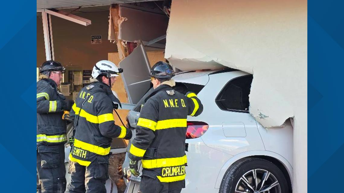 Newport News crash into building leaves 2 injured - Vimarsana News