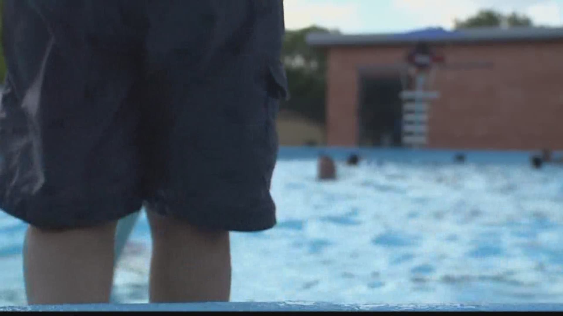 Verify Do you have to wait 30 minutes after eating to swim?