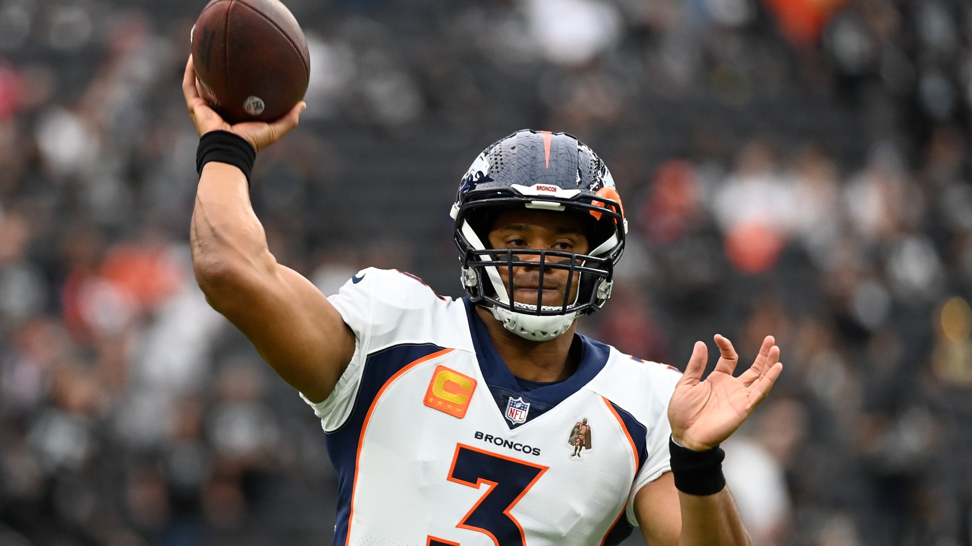 Virginia native Russell Wilson agrees to sign a 1-year deal with the ...