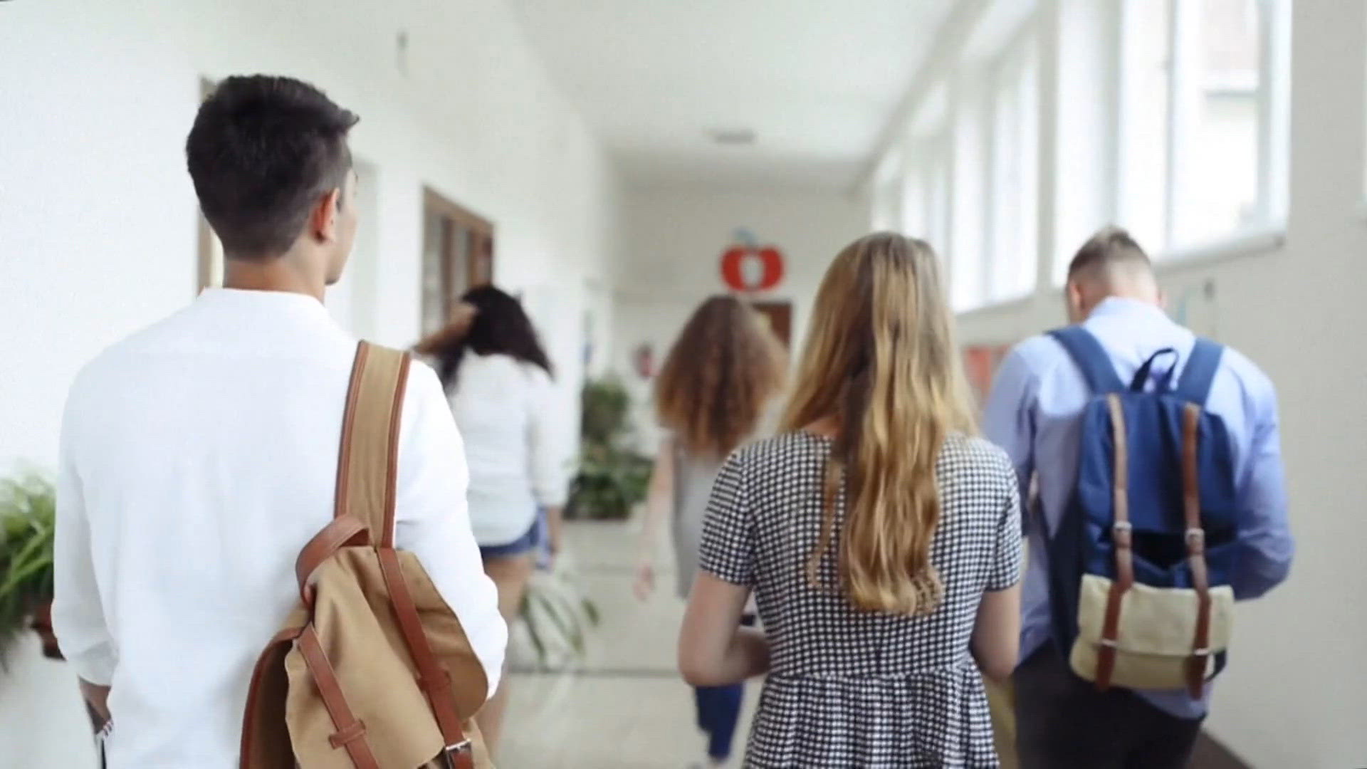 Report shows U.S. teens falling behind in reading; test scores described as 'wake-up call'