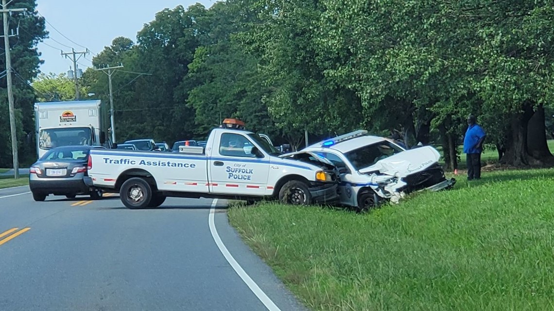 Two Hurt After Police Car And Police Truck Crash In Suffolk | 13newsnow.com