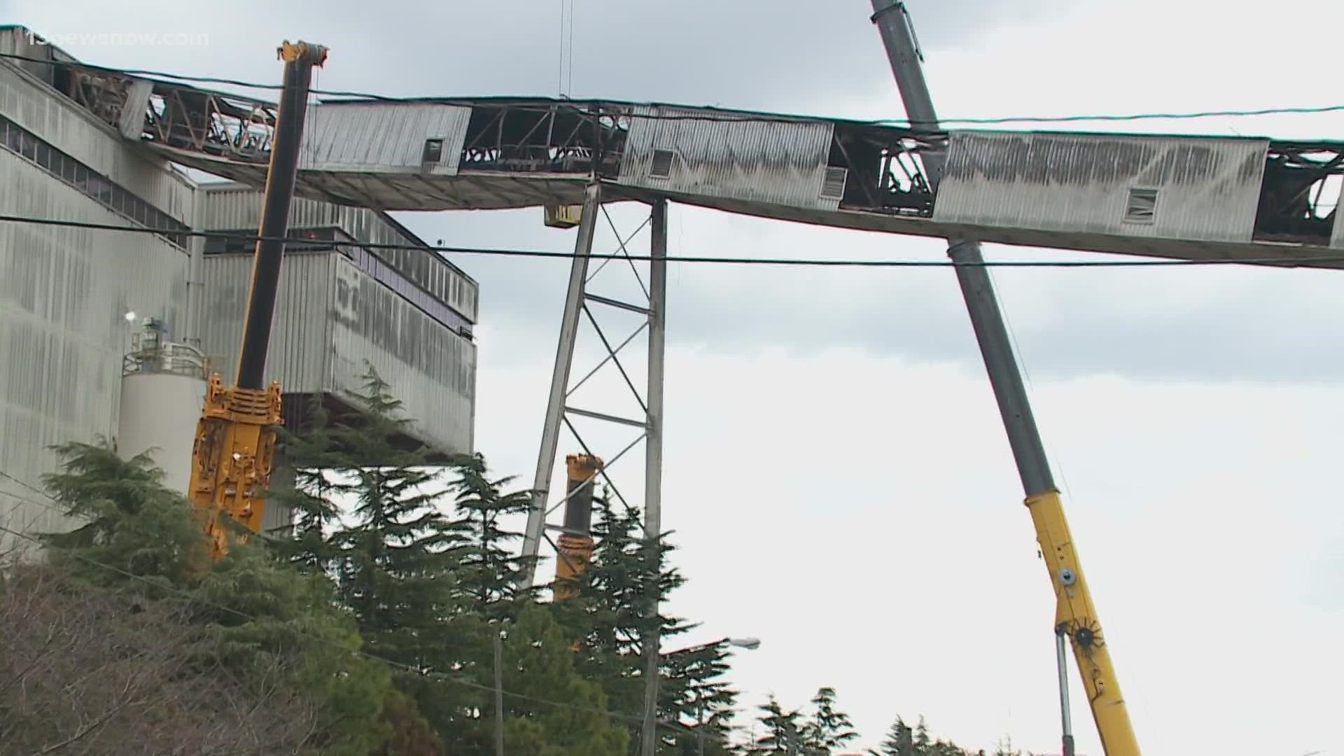 The South Norfolk Jordan Bridge is still closed on one side, three weeks after a waste facility fire shut it down.