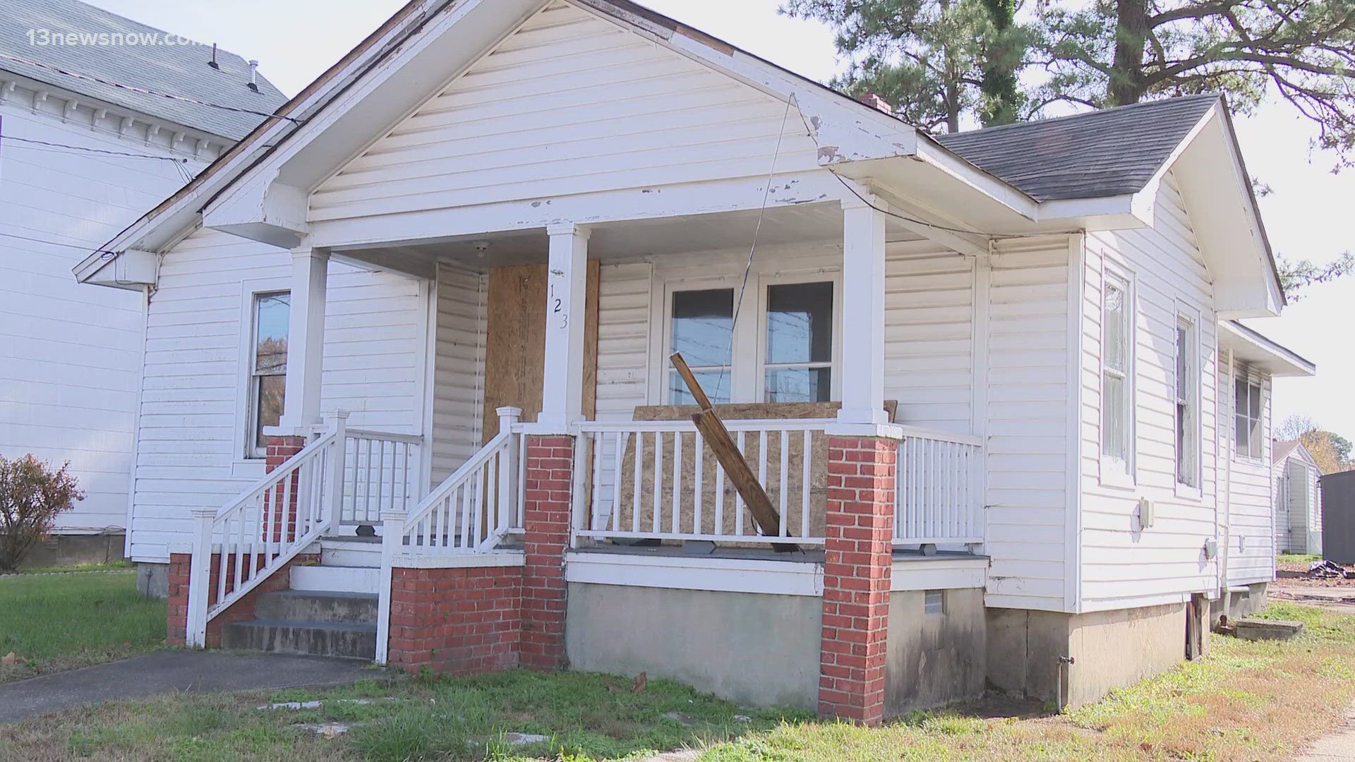 City leaders in Hampton will soon crack down on squatters and houses falling into disrepair by requiring property owners to register vacant buildings annually.