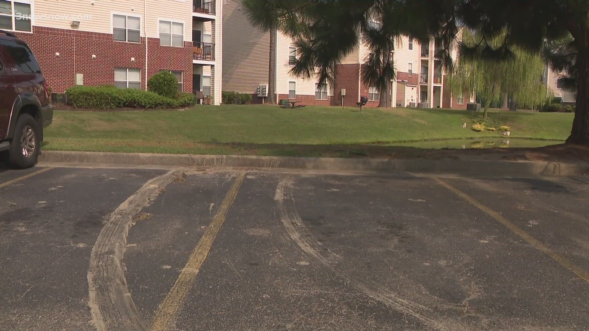 Mom charges after kids saved from sinking car in Newport News