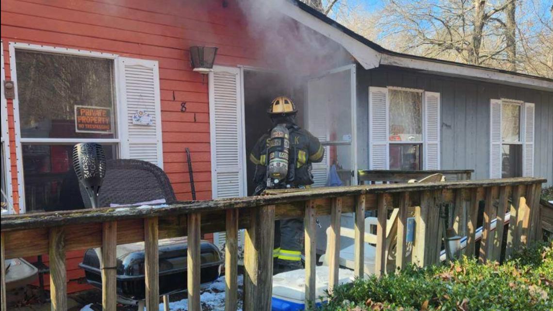 House fire in Suffolk displaces 2, cause under investigation ...