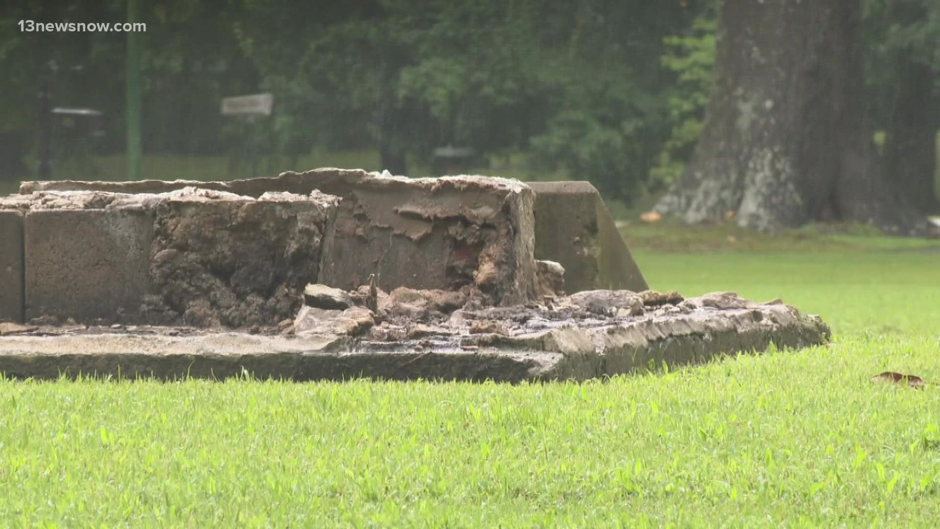Crews remove Franklin Confederate monument for relocation