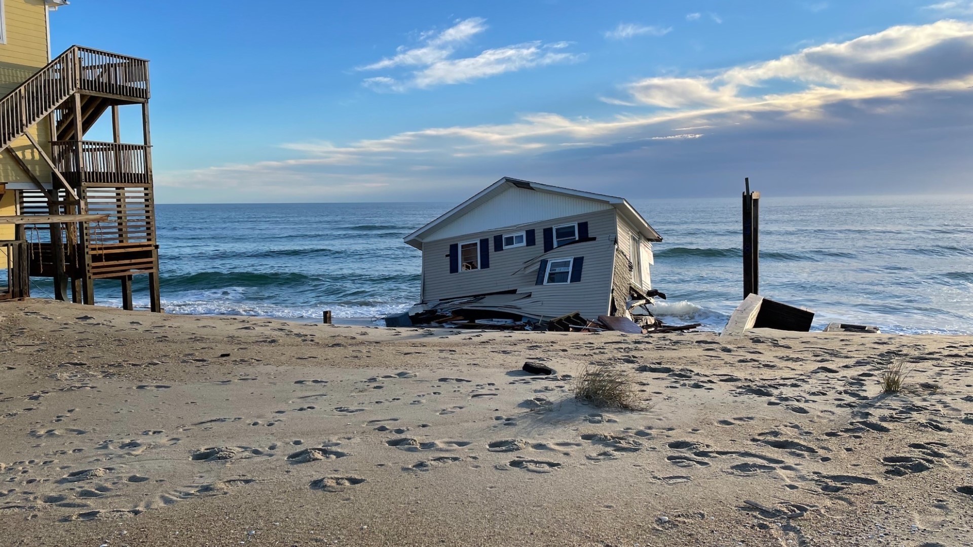 House Collapses In Rodanthe On Outer Banks | 13newsnow.com