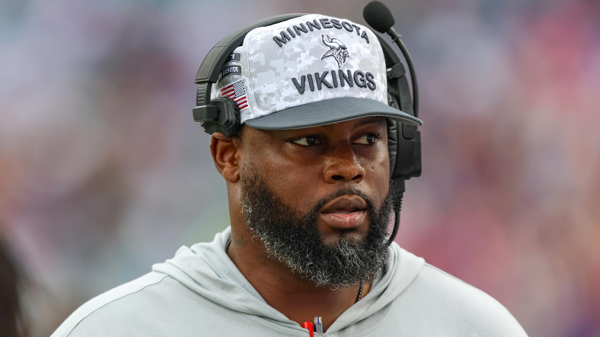 Marcus Dixon enters second season as Vikings defensive line coach after strong debut