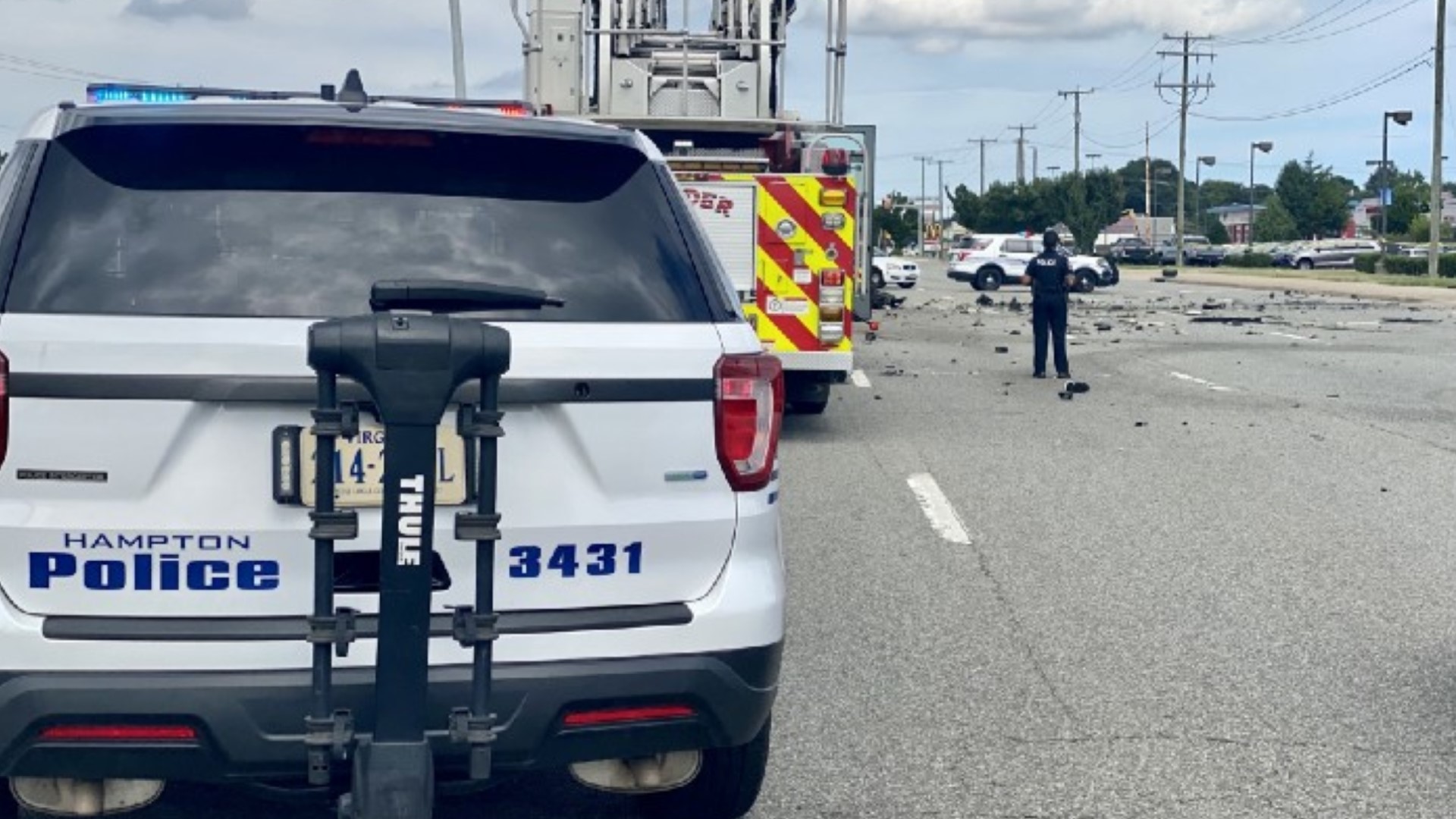 Man arrested after Hampton crash left 1 dead, 2 seriously hurt