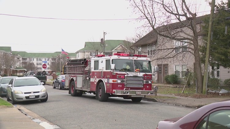 Two hurt in Norfolk apartment fire