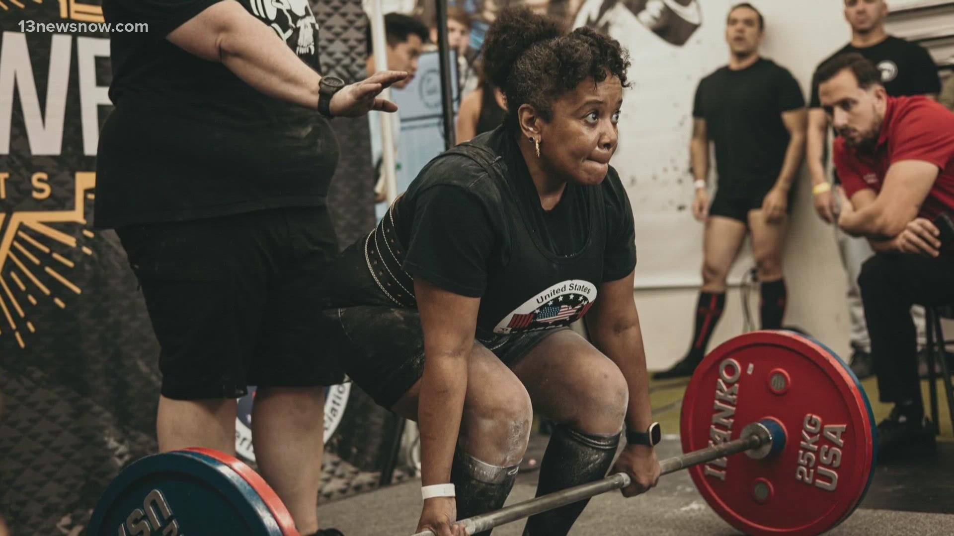 Tracey Mitchell is an administrator at Christopher Newport University for a living, but since 2018, she’s adding competitive powerlifting to her resume.