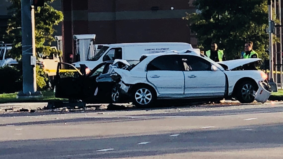 Two people dead in threevehicle crash in Virginia Beach, police say
