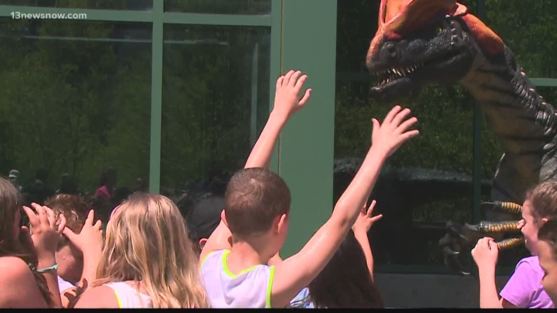This weekend in Newport News dinosaurs are back at the Virginia Living Museum.