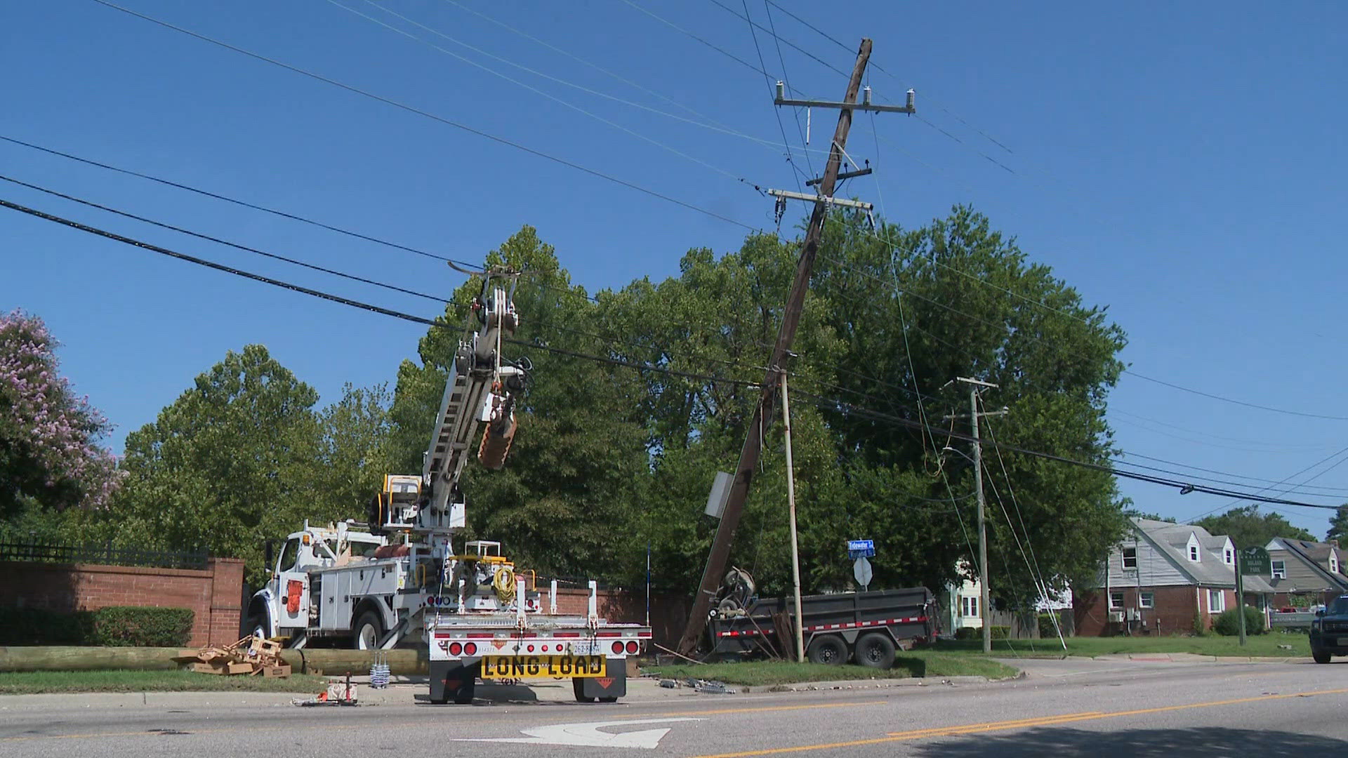Tidewater Drive closed in both directions after trailer detaches, hits ...