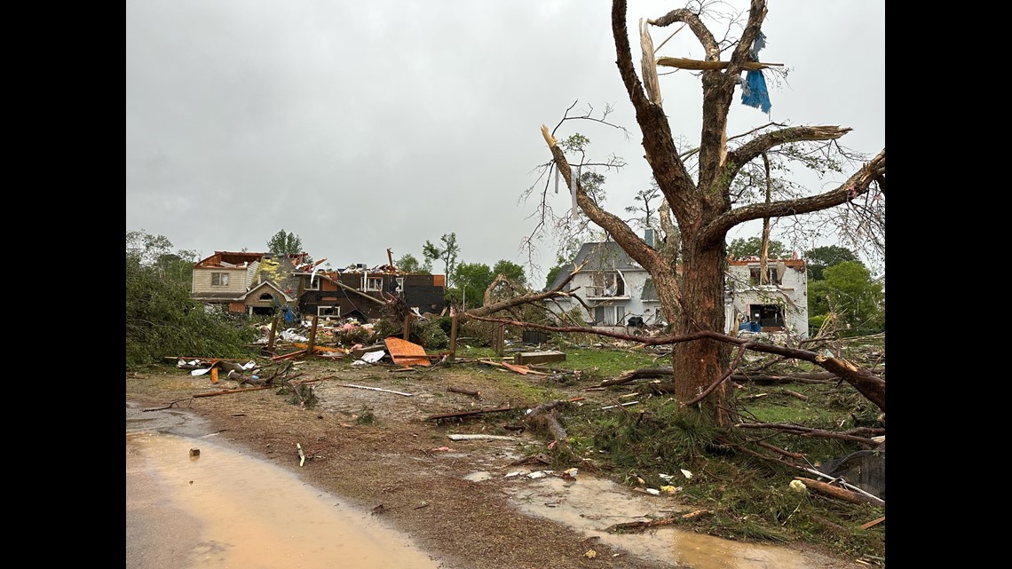 Virginia Beach tornado: Up to 100 homes damaged and schools closed after  Sunday storms