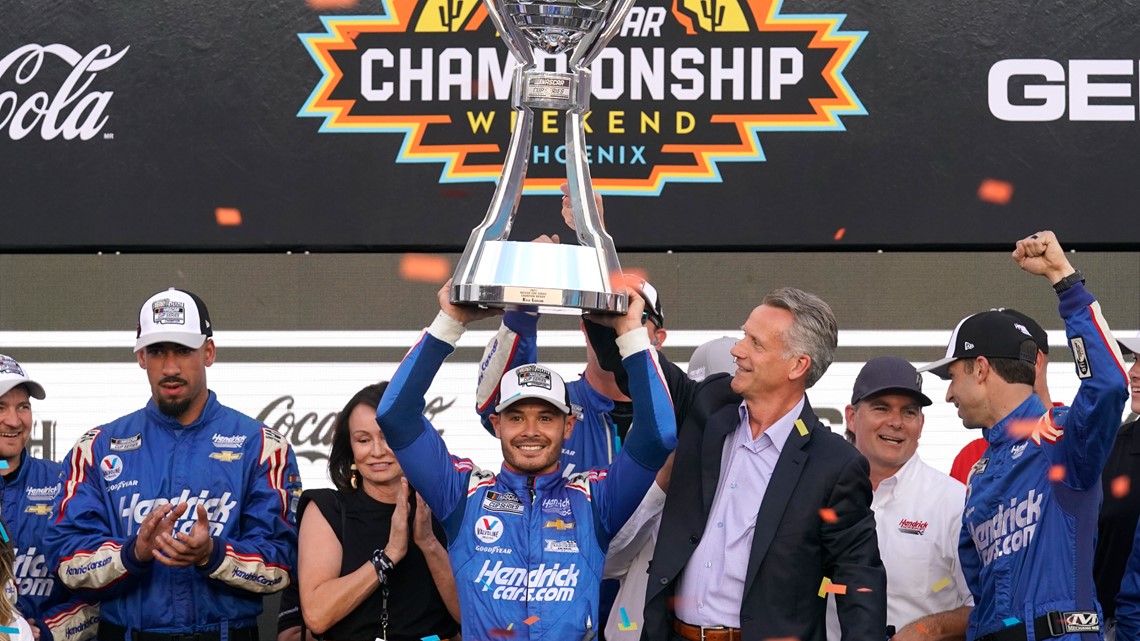 Larson wraps up comeback season with 1st NASCAR title | 13newsnow.com