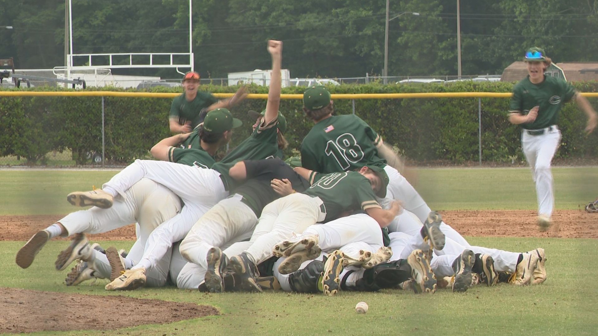 Thursday night highlights: Bayside knocks off No. 8 Salem, Cox and First  Colonial coaches win debuts – The Virginian-Pilot