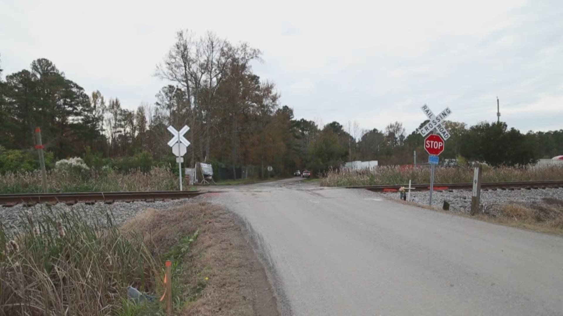 8 months after fatal crash, still no change at railroad crossing