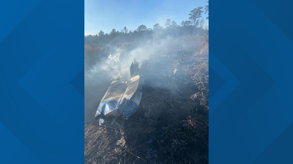 2 killed in small plane crash in Suffolk