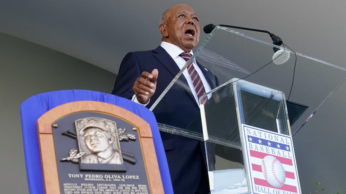 Tony Oliva's EMOTIVE Hall of Fame speech 