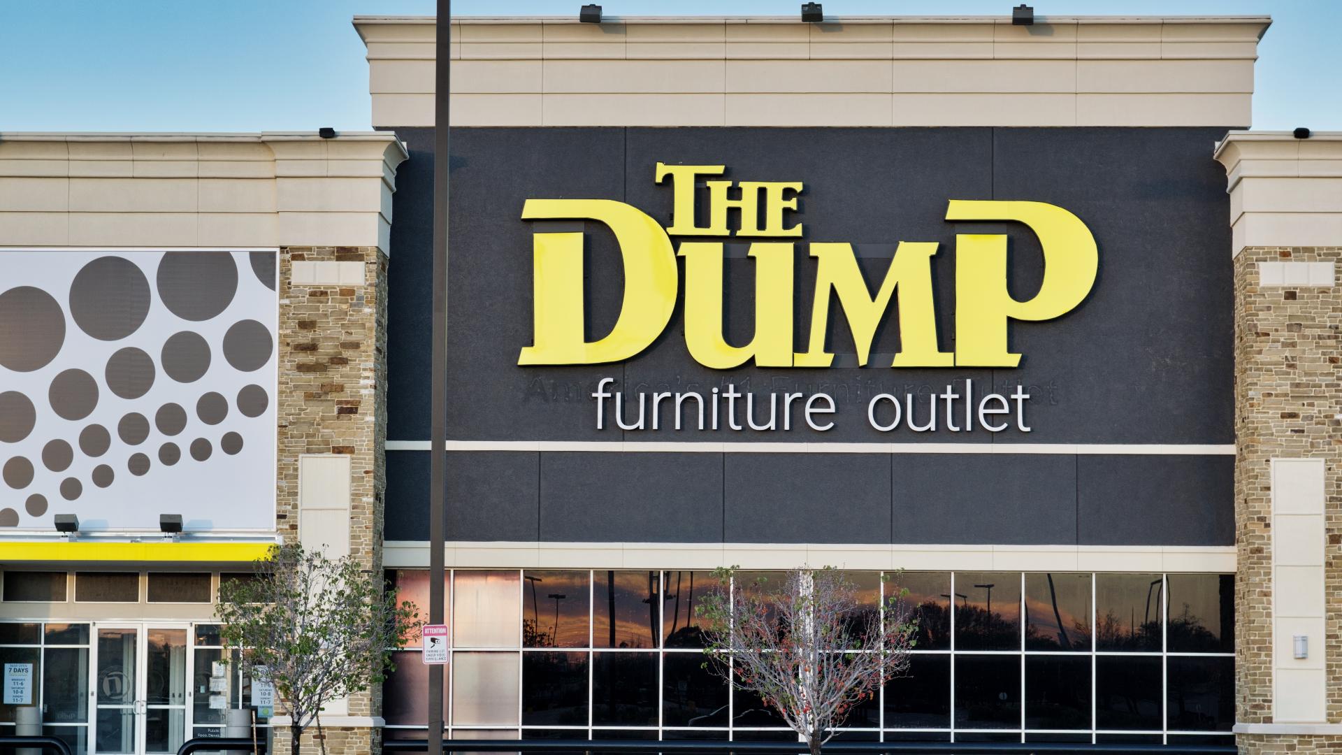 Furniture Retail Collapse Opens $2B+ Liquidation Opportunity for Online Sellers