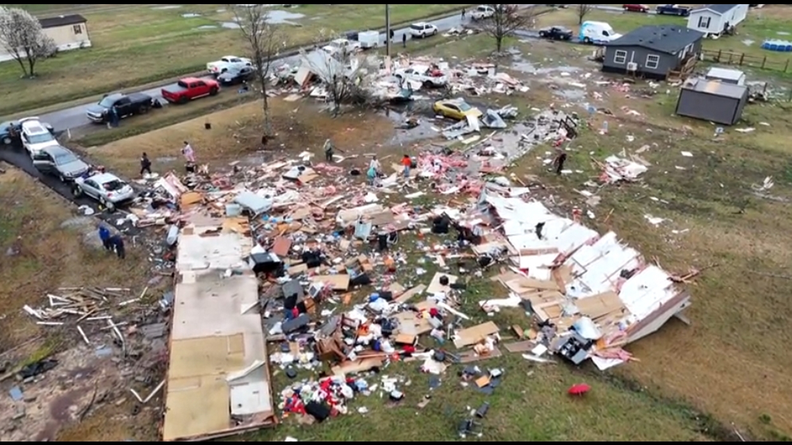 Devastating photos show damage left by tornado in NC neighborhood ...