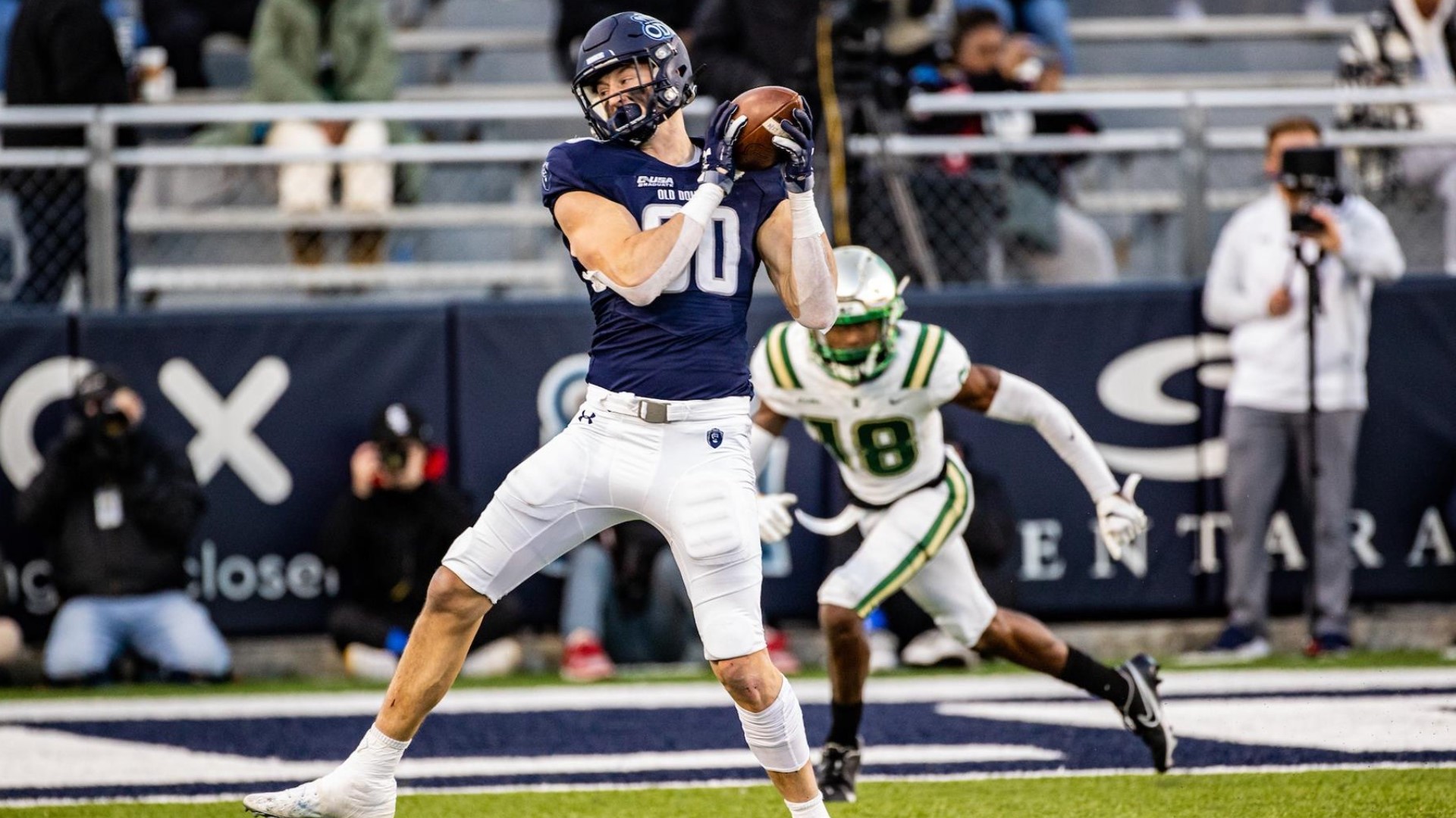 Kuntz in 2021 caught 73 passes for 692 yards and 5 touchdown as he was chosen to the all-Conference USA first team.