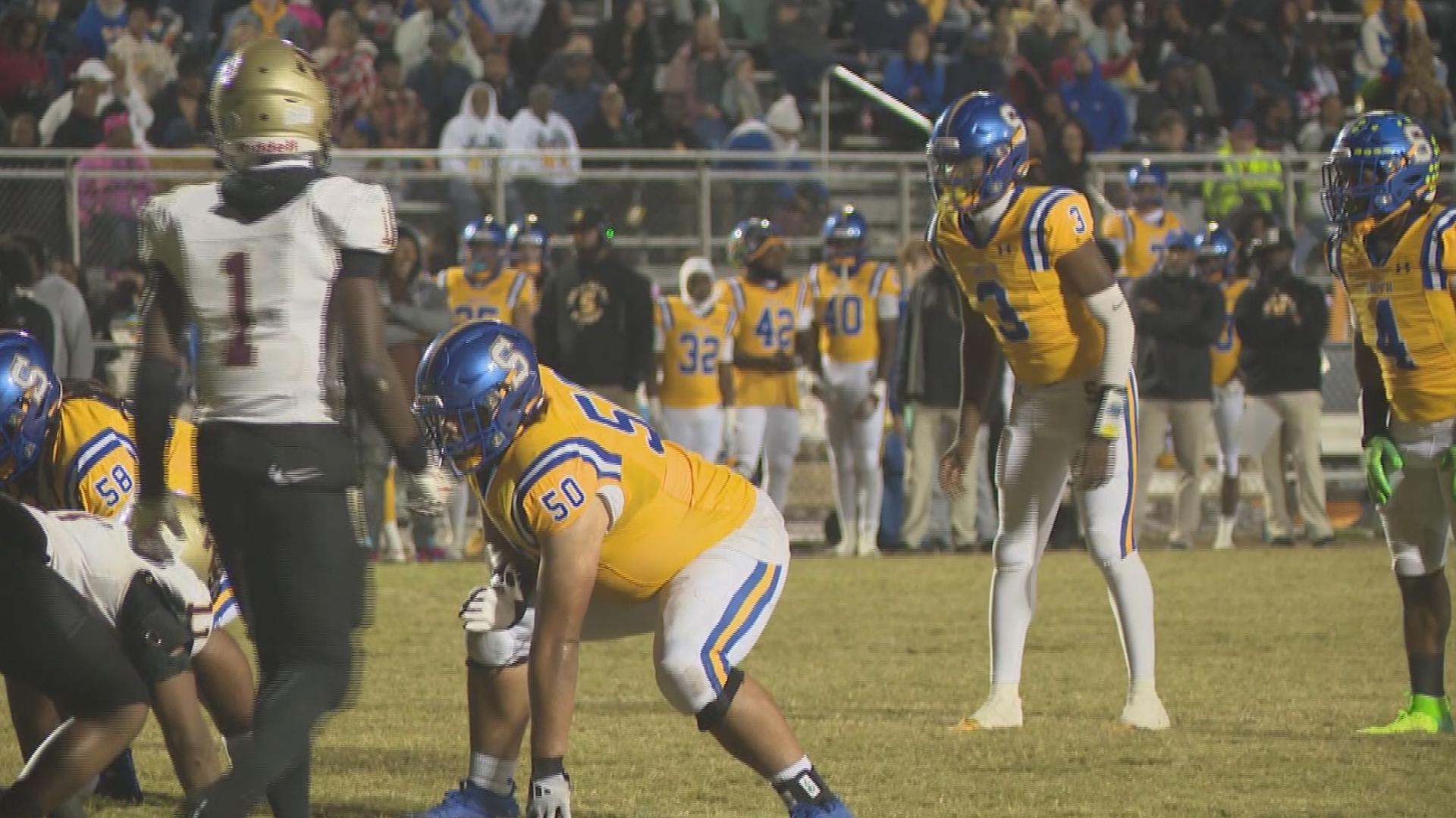 Oscar Smith coming up with a huge win over King's Fork as Tigers quarterback, Lonnie Andrews III tossed 2 tds in their 27-12 win over the Bulldogs.