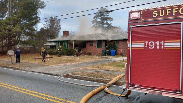 3 displaced after house fire in Suffolk | 13newsnow.com