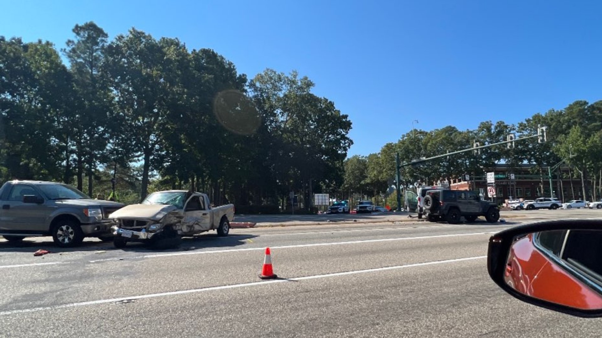 Two hurt after car crash in Newport News