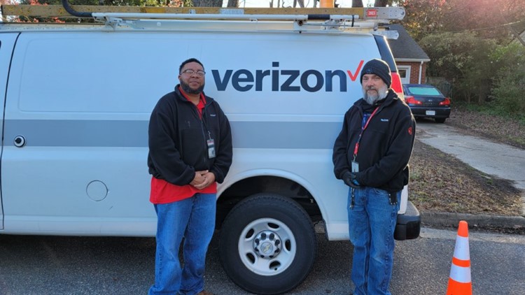 Verizon techs help people, animals in Newport News house fire ...