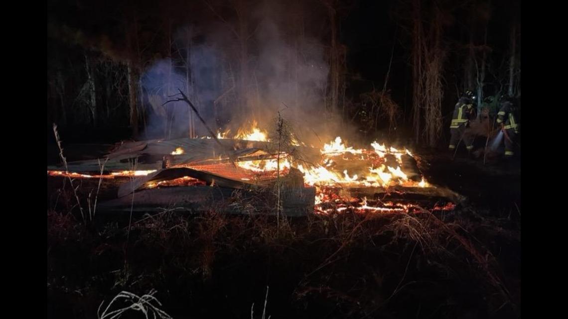 Suffolk firefighters extinguish Hillpoint brush fire | 13newsnow.com