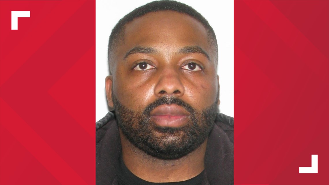 Search for man who killed 2 in Portsmouth