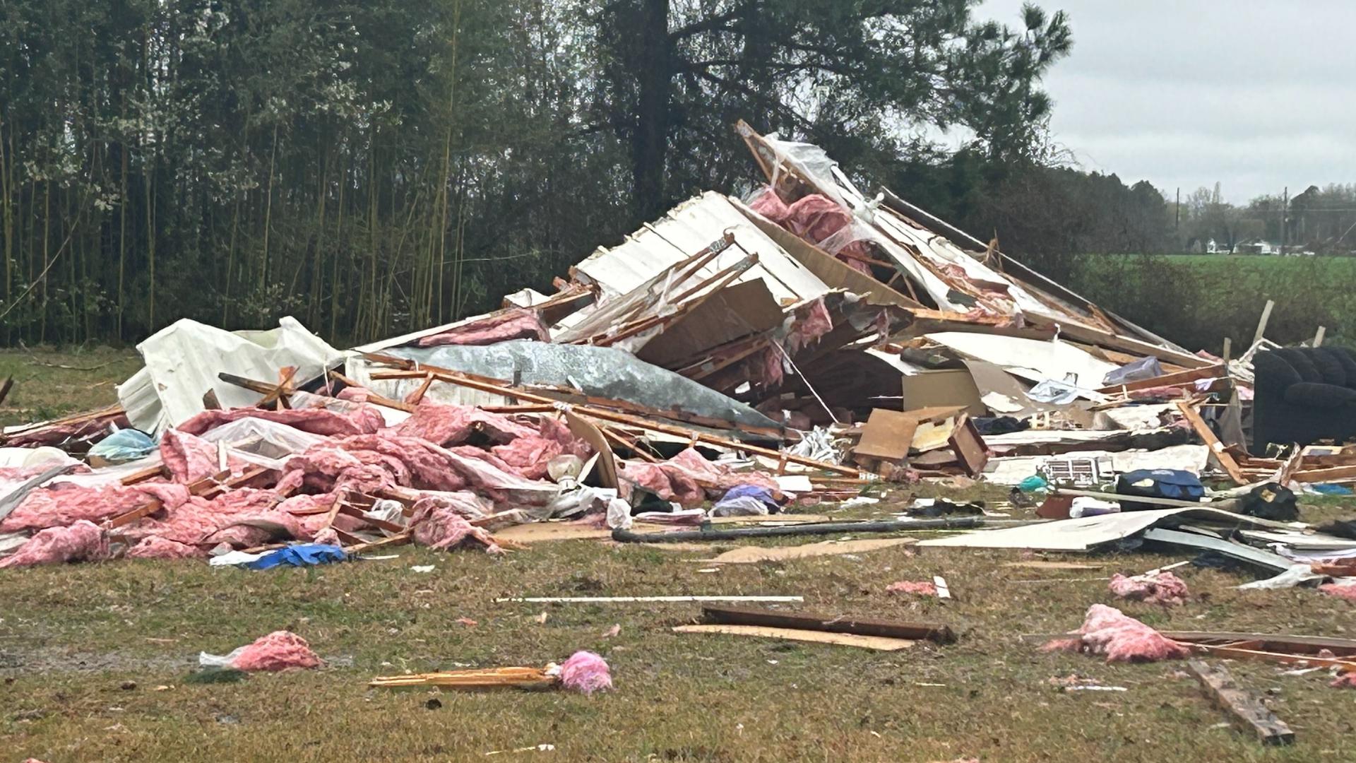 NC mom finds 6-year-old daughter in rubble after tornado | 13newsnow.com