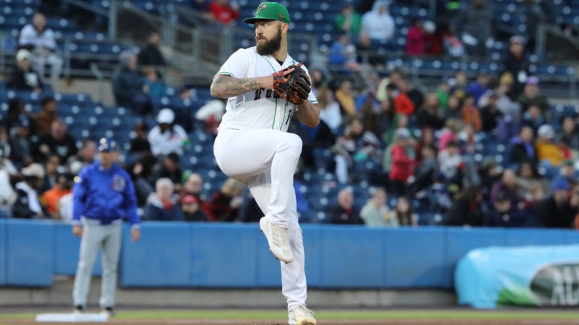 Tides play HR derby in win