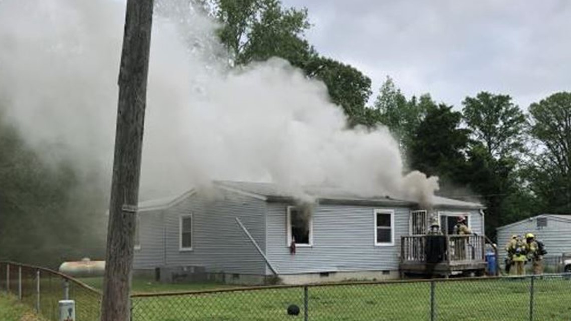 Two dogs died, five people displaced after Chesapeake house fire ...