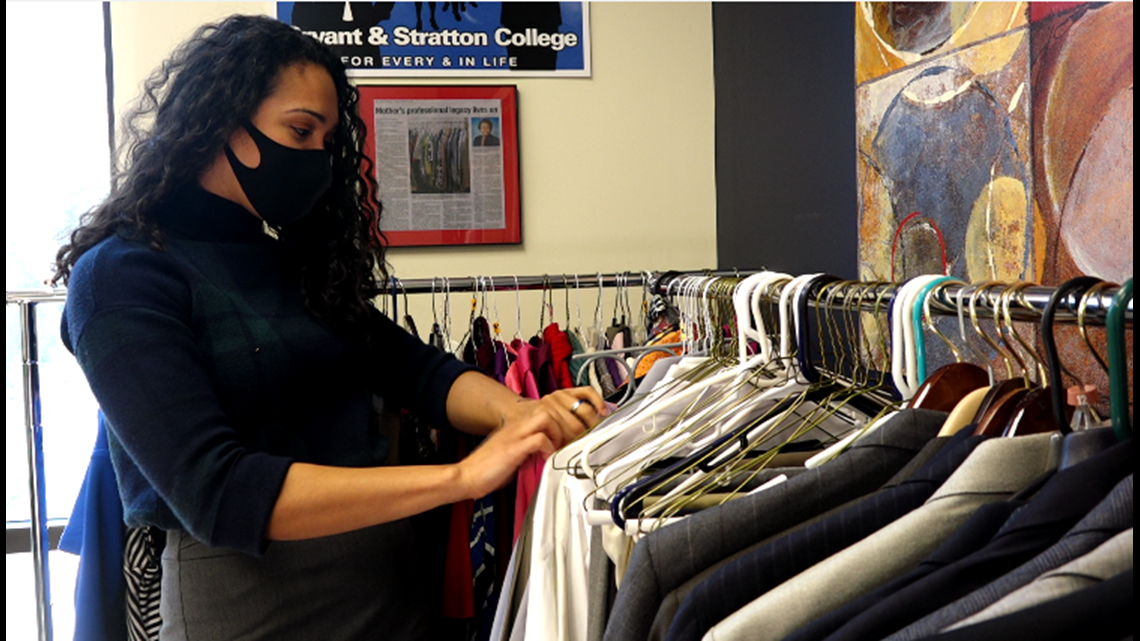 Gayle's Closet helps students dress for success in memory of local woman - Vimarsana News